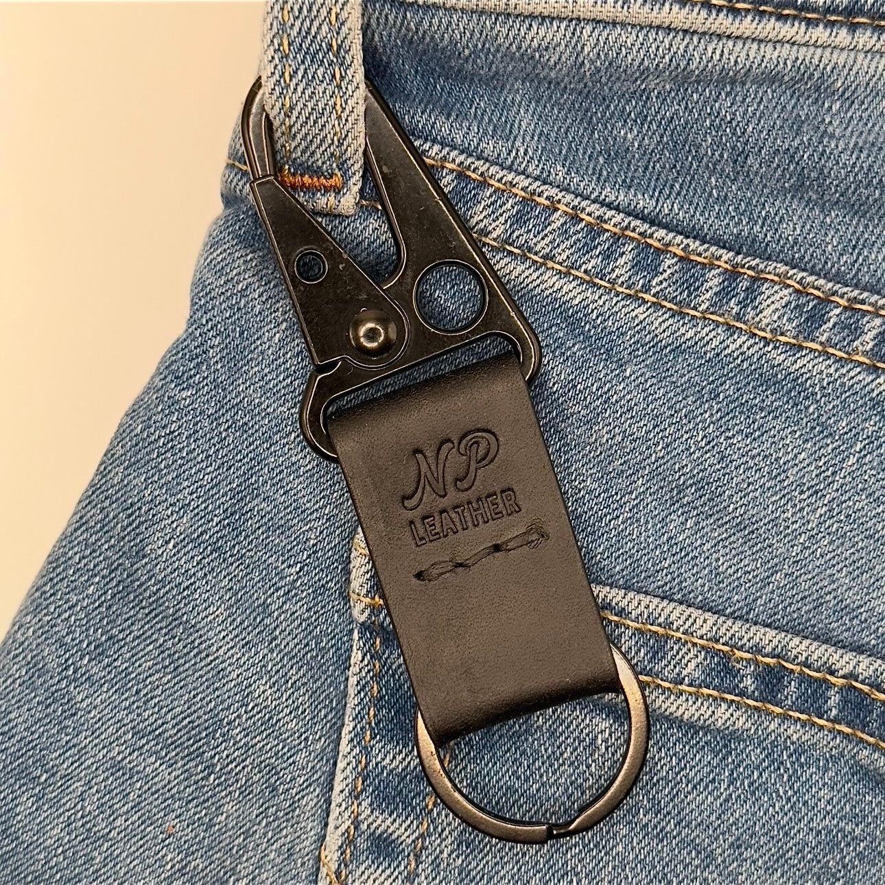 Lockson Pueblo Leather Clip Keychain | Majestic Black