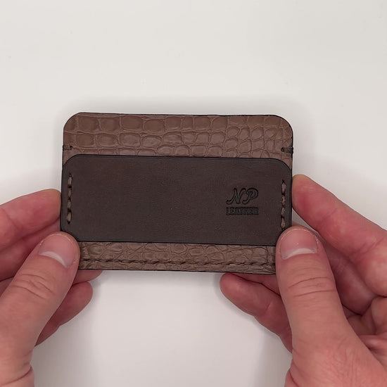 Alligator wallet for men and women